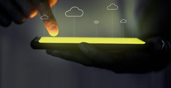 מח"ש בודקת חשד שחוקרי משטרה חדרו ללא צו לענן בטלפון של חשוד