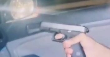 אישום: ירה על מעורבים בתאונת דרכים כי חסמו את נתיב הנסיעה