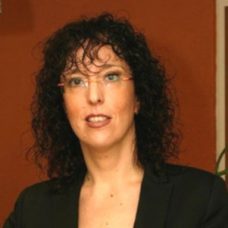 עו"ד מירב נוסבוים