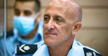 מדוע פרש מפקד אגף התנועה מתפקידו לאחר שנתיים בלבד?