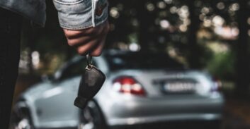 חשד: תושב מזרח ירושלים עקץ כלי רכב באמצעות צ'קים מזויפים