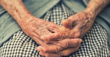 העונש למטפלת שעשקה מיליון שקל מקשישות על ערש דווי