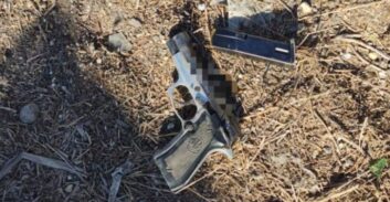 הוחמר עונשו של צעיר מהפזורה שהחביא אקדח ברטה בתוך שיח