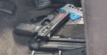 שני אחים מנחף נעצרו עם אקדח ברכב