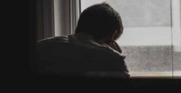 חשוד באלמ"ב שוחרר מאחר וטענתו שהאשה תקפה אותו לא נחקרה