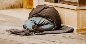 דוח מבקר המדינה 2022: דעיכה משמעותית בטיפול בהתמכרויות לסמים ואלכוהול