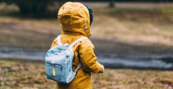 נסגר תיק נגד סייעת שנחקרה בחשד לנטישת פעוטה במגרש משחקים