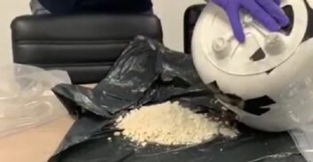 מאסרים לארבעה נאשמים בשתי עסקאות קוקאין עם סוכן סמוי