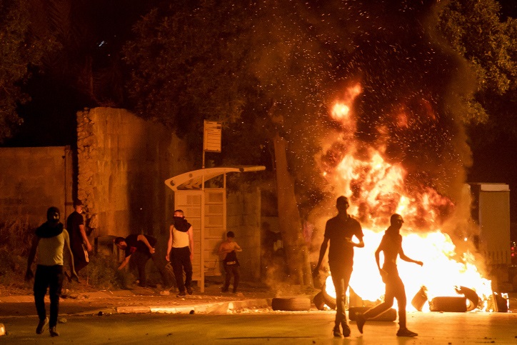 שומר חומות התפרעות