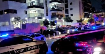 חשד: תקיפה אלימה הציתה "מלחמה" שהובילה להשלכת רימונים וירי בפתח תקווה