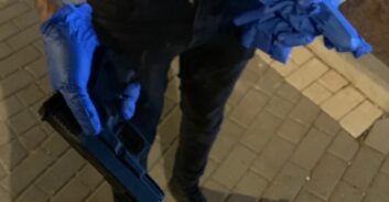 צעיר מבת-ים נעצר בחשד להחזקת אקדח ותחמושת