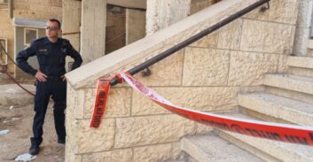 בן 20 חשוד ברצח קרוב משפחתו, ילד בן ארבע