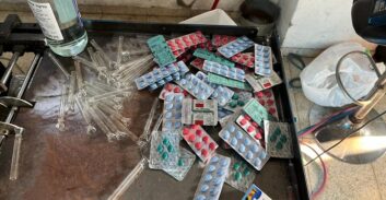 המשטרה ומשרד הבריאות פשטו על מפעל לייצור תרופות מזויפות באשדוד