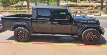 נתניה: רכב ממוגן ירי הורד מהכביש במהלך מבצע אכיפת תנועה