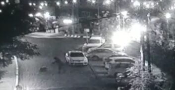 צפו: שלושה פצועים באירוע ירי מצמרר באמצע הרחוב בסכנין