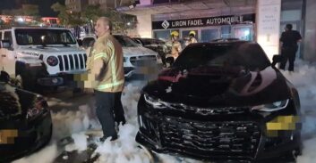 התפתחות בחקירה ומעצרים חוזרים בתיק הצתת סוכנות רכבי היוקרה בהוד השרון