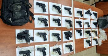 שני פלסטינים נעצרו עם 25 אקדחים לאחר מרדף בצפון