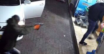 אישום: מאסטר באמנויות לחימה ירה לעבר עובדי קיוסק באור יהודה