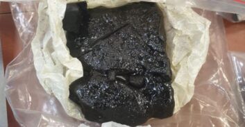 בלשי תחנת פתח תקווה חשפו דירת אחסון לחשיש ומוצרי קנאביס