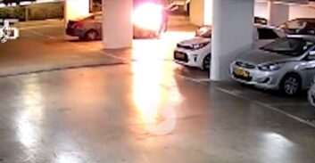 אישום: לא אהב את מיקום החנייה והצית את אופנועו של השכן בב"ש