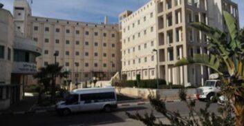 אישום: אסיר בכלא איילון שפך שמן רותח על אסיר אחר