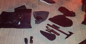 שכפ"צ, גרזן, אלות וסכינים ברכב: כתב אישום נגד ארבעה צעירים מב"ש