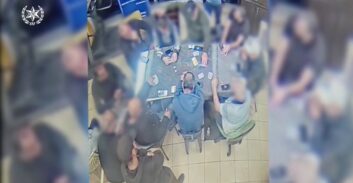 המשטרה חשפה קזינו של נהגי מוניות סמוך לטרמינל 3 בנתב"ג