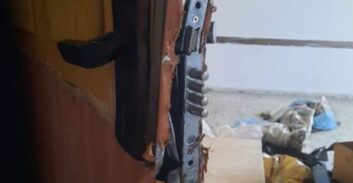 אישום: תושב חולון פרץ למשרדי עורכי דין, גנב רכוש וגרם נזק