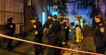 חשד: צעיר רצח גבר בשנות החמישים לחייו והצית את גופתו