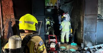 תושב עכו נעצר בחשד להצתת חנות בגדים בשוק העירוני