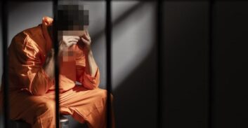 ילד של אסיר-עולם פצוע אנוש מתאונה, בשב"ס מעכבים את הביקור בביה"ח