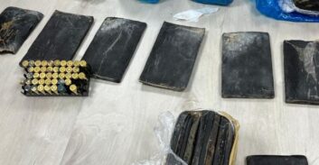 חשד: מוכר למשטרה החזיק בכ-5 ק"ג חשיש ותחמושת