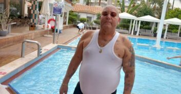 פנסיונר מערך הגמילה מסמים נגד תקנה חדשה המונעת דיאליזה מנופשים באילת