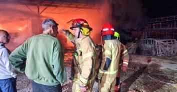 חשד להצתה: המתבן של ח"כ רם בן ברק בנהלל הועלה באש