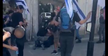 שחרור לנהג שהתעמת עם שוטרים בהפגנה ברחובות