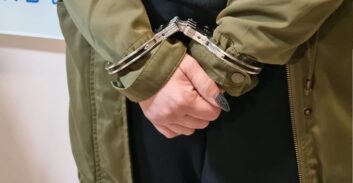 כתב אישום: מוכרת למשטרה מכרה קוקאין לשוטר סמוי ביער חדרה