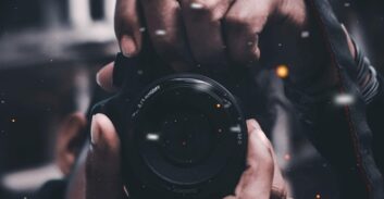 כך חשפנו את החיים הכפולים של הקצין