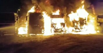 חמש משאיות נשרפו ברמלה, המשטרה פתחה בחקירה