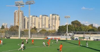 הפועל מחנה יהודה נגד עיריית פתח תקווה