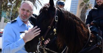 בן-גביר והמפכ"ל הדיחו את מפקד מחוז ת"א עמי אשד, מיארה הקפיאה