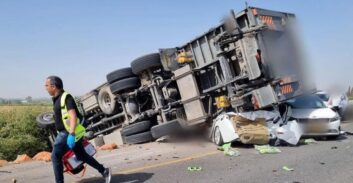 אישום: נהיגה רשלנית של נהג משאית הביאה למותם של שלושה בני אדם