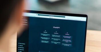 בקשה לתביעה ייצוגית נגד חברת OpenAI והצ'אטבוט שלה