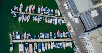קפטן של ספינת בילויים ביפו נעצר בחשד לדקירת אחד הנוסעים