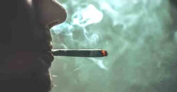 חשד: עו"ד פלילי עישן קנאביס בתחנת משטרה ונעצר בחשד לתקיפת שוטר