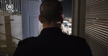 שוטר זוכה משימוש בכוח וממעצר בלתי חוקי בסגר הקורונה