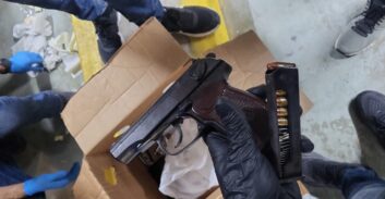 תושב חיפה נעצר בחשד להחזקת אקדח, מחסנית וסמים