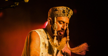 חריף-אש (שבועות): מכשף בינלאומי בחיפה, שלווה מחממת את רביבו בעמק