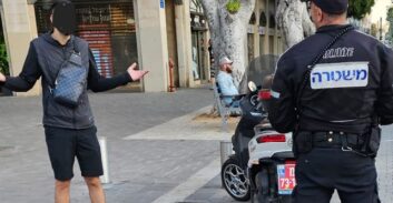 מבצע נגד נהיגה פרועה של קטנועים ואופניים חשמליים ביפו