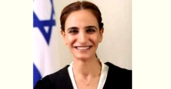 המחוזי שחרר באיזוק, שופטת השלום פרלה דחתה בחמישה ימים את יישום ההחלטה