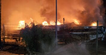 שבע סירות הוצתו בחניון סמוך למושבה מגדל